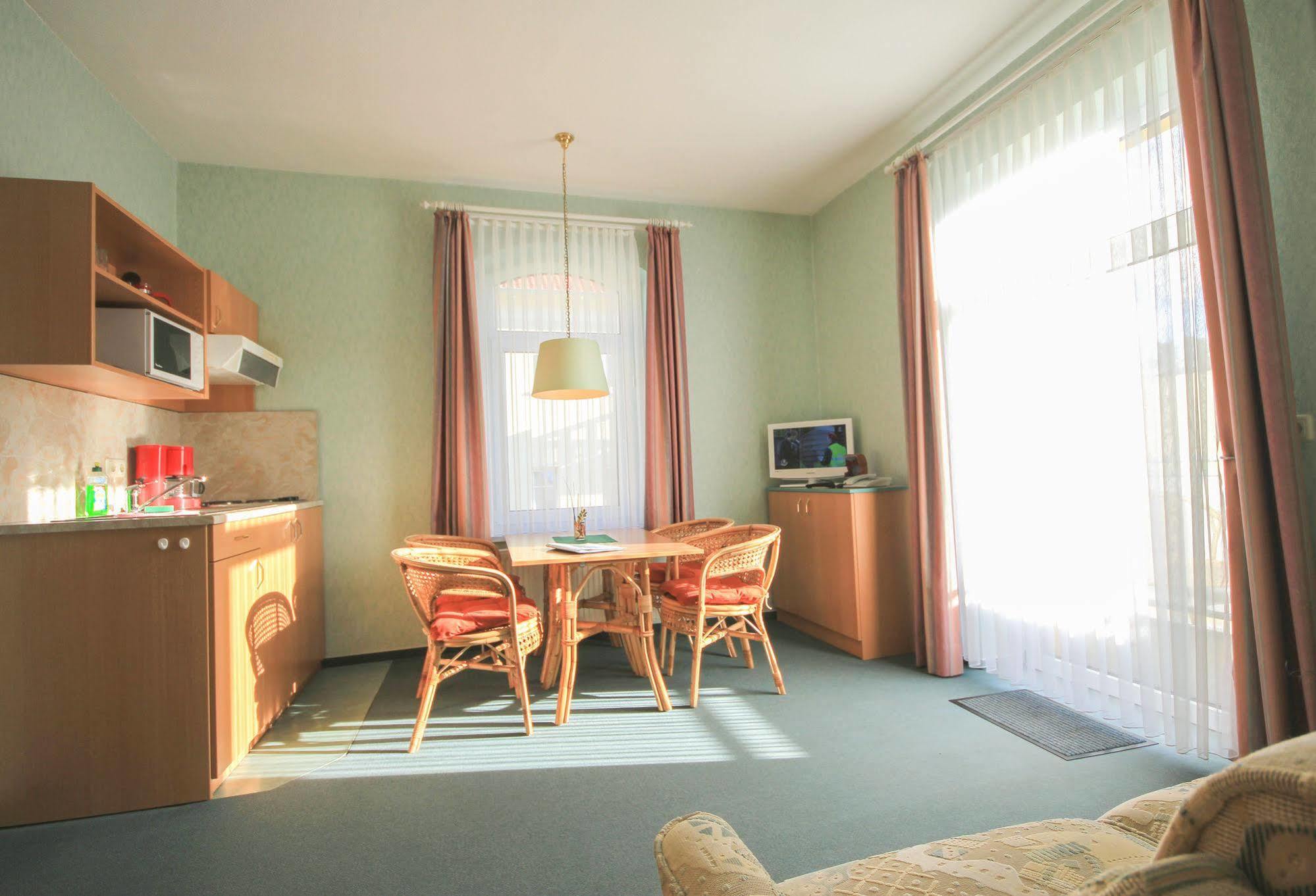 Ostseebad Kühlungsborn Appartementhaus Zum Strandkorb מראה חיצוני תמונה